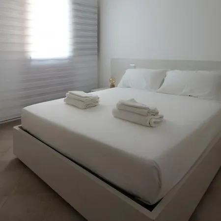 Stylish 2-bedroom Getaway, Luxurious & Conveniently Located To Experience The Pulse Of The